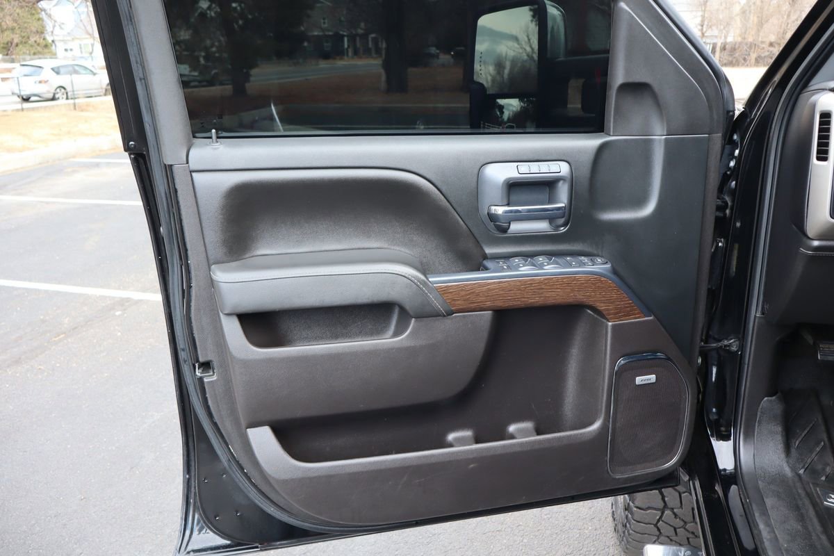 Used 2017 GMC Sierra 2500 Denali w/ Duramax Plus Package image 23