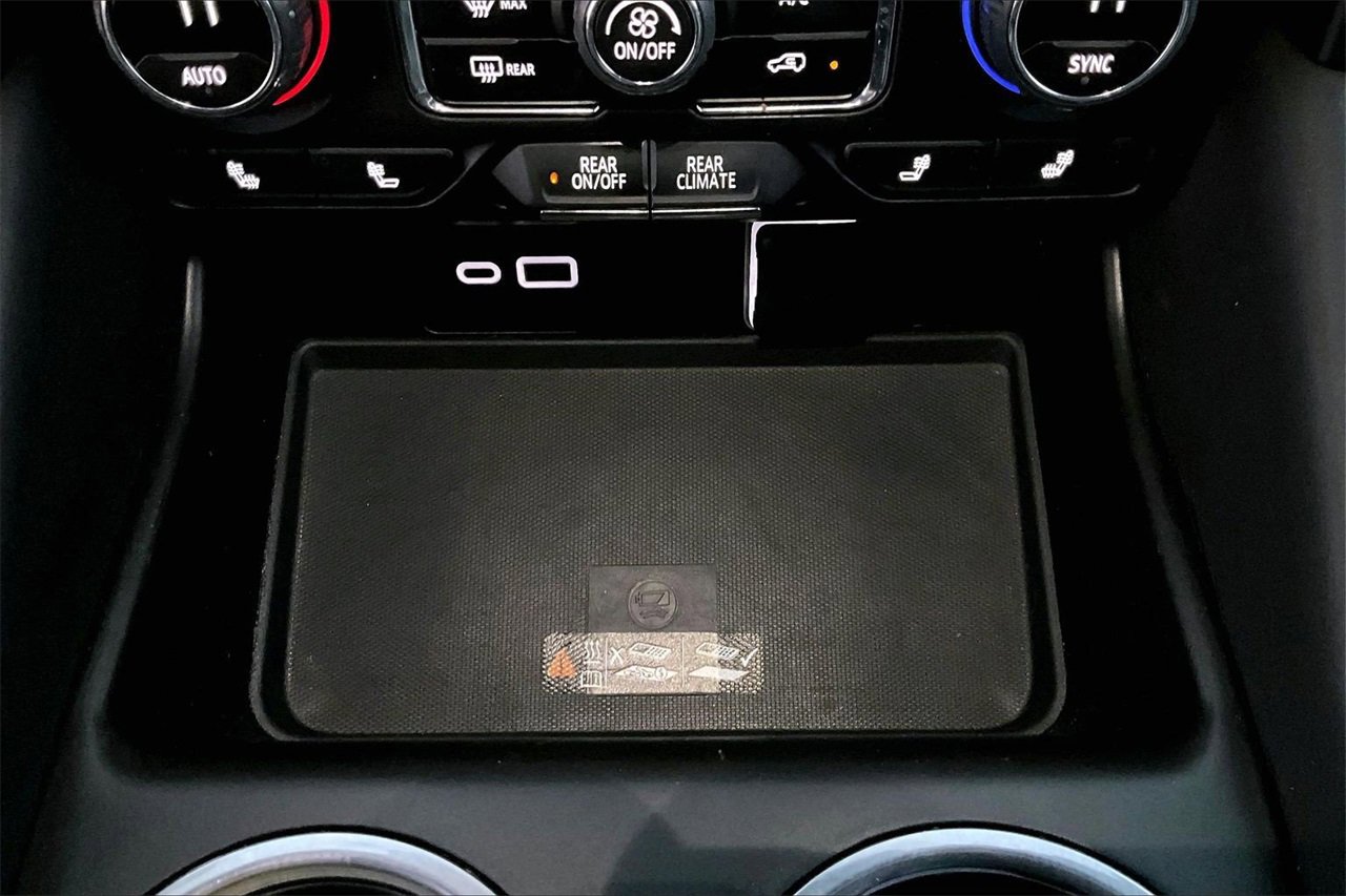 Used 2023 Chevrolet Tahoe RST w/ Luxury Package image 16