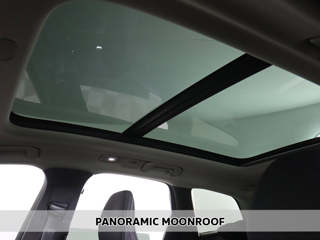 Used 2023 Volvo XC60 B5 Plus w/ Climate Package image 4