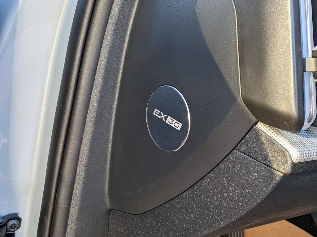 New 2026 Volvo EX30 Cross Country Ultra w/ Protection Package Premier AWD/4WD image 11