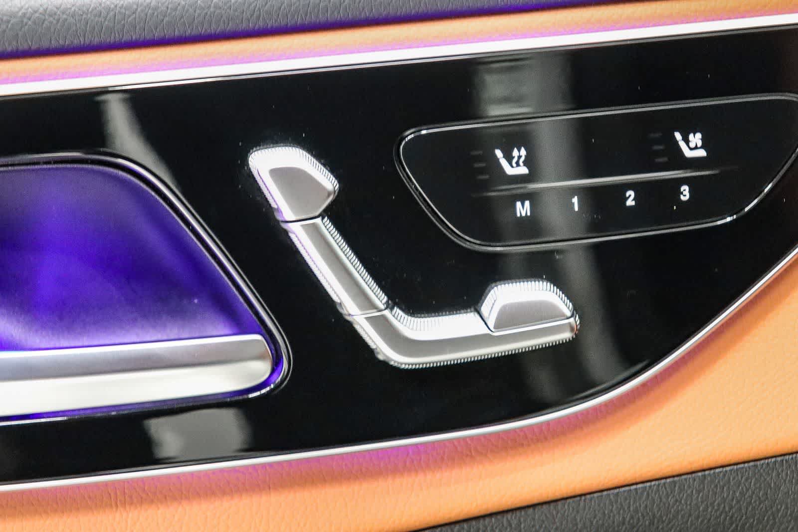 Used 2025 Mercedes-Benz C 300 Sedan image 21