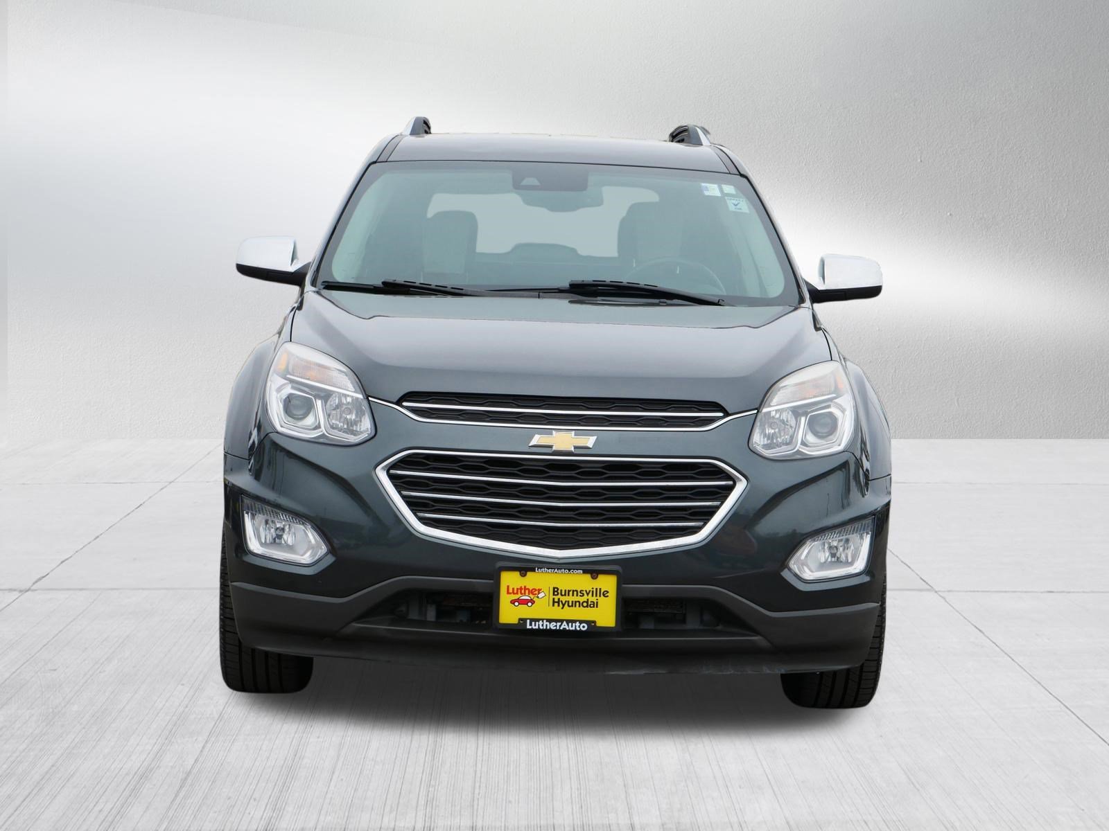 Used 2017 Chevrolet Equinox Premier w/ Enhanced Convenience Package AWD/4WD image 2