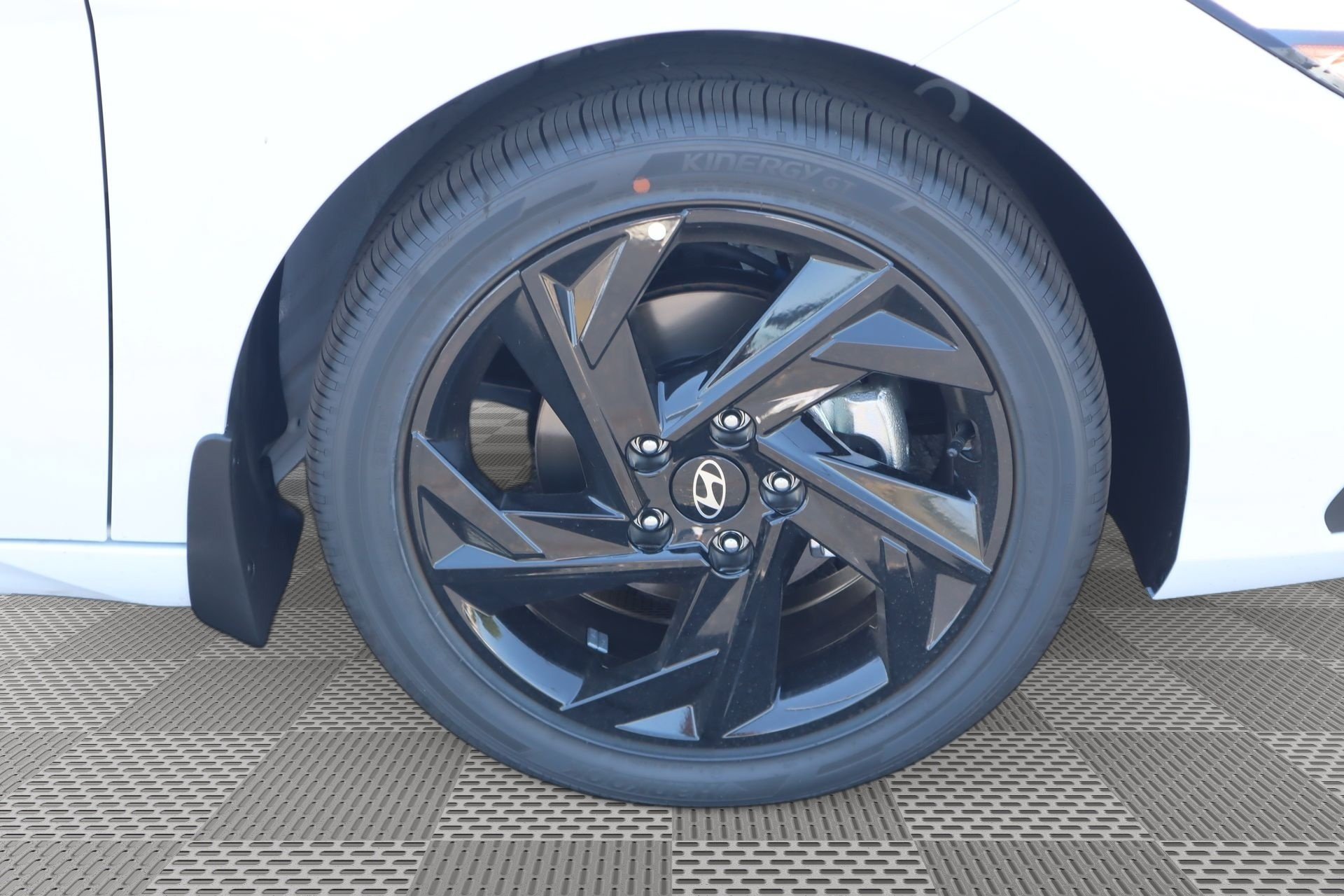 New 2026 Hyundai Elantra SEL Sport FWD image 5