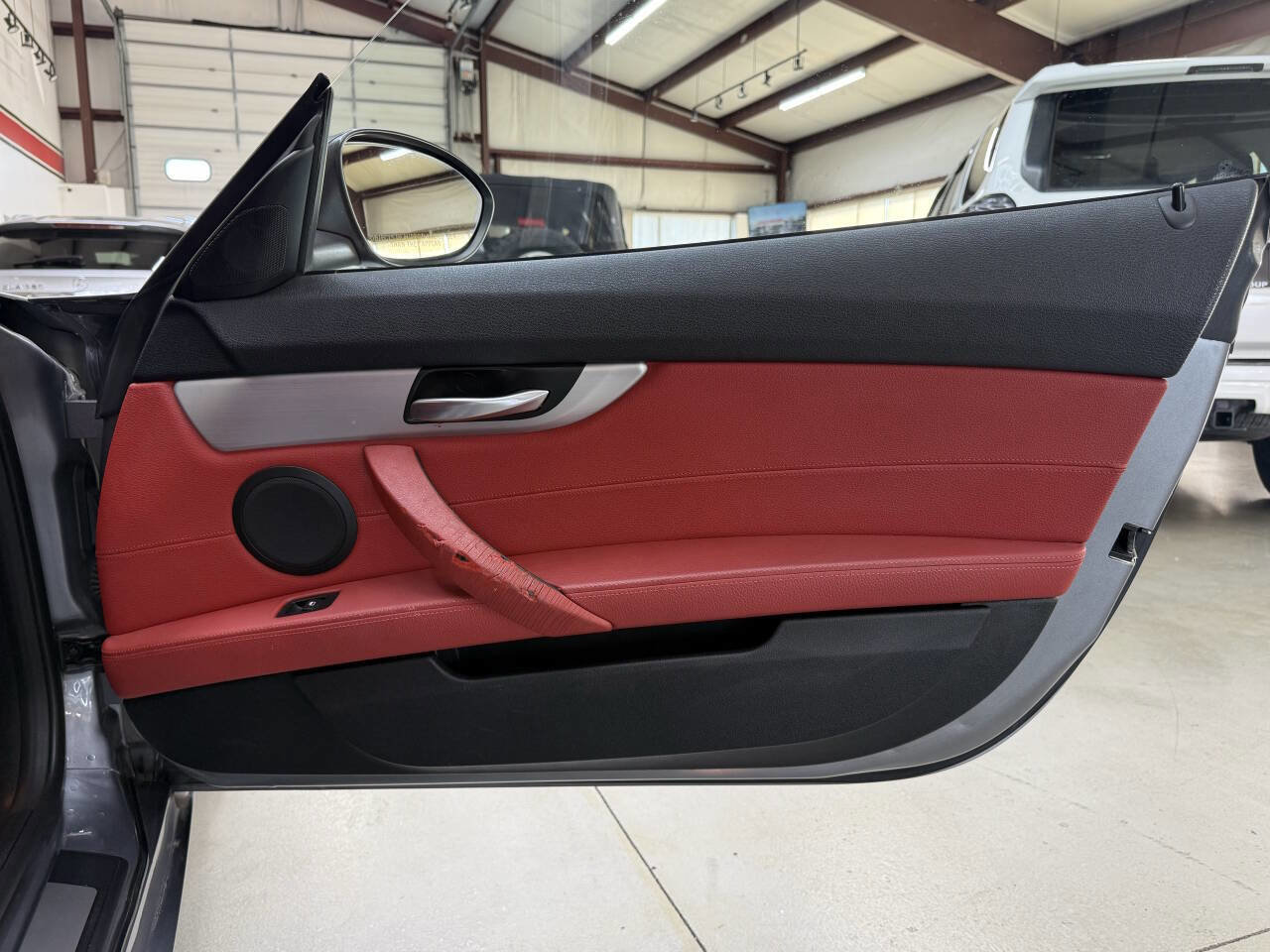 Used 2009 BMW Z4 sDrive35i RWD image 11
