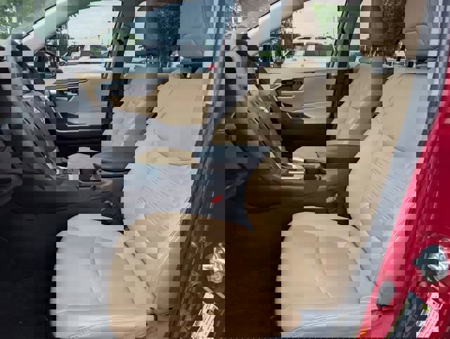 Used 2025 Toyota RAV4 XLE Premium image 26