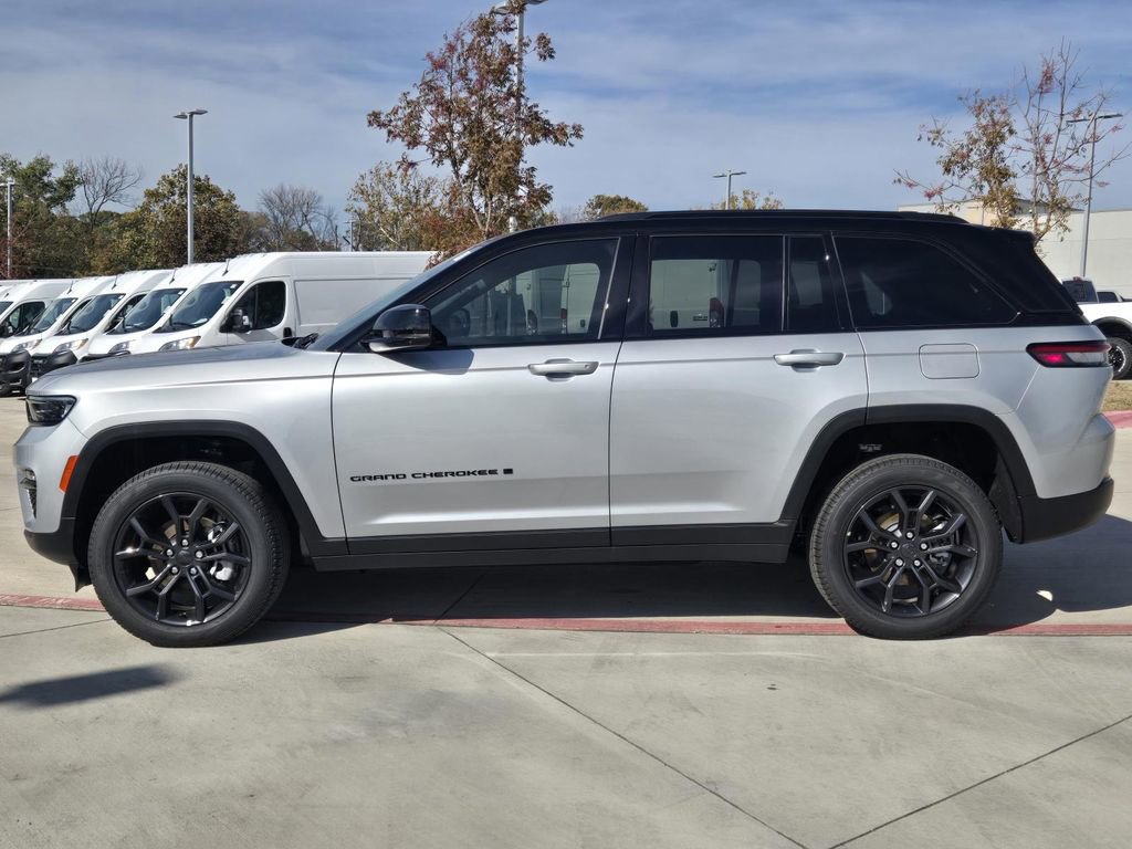 New 2025 Jeep Grand Cherokee Limited image 2
