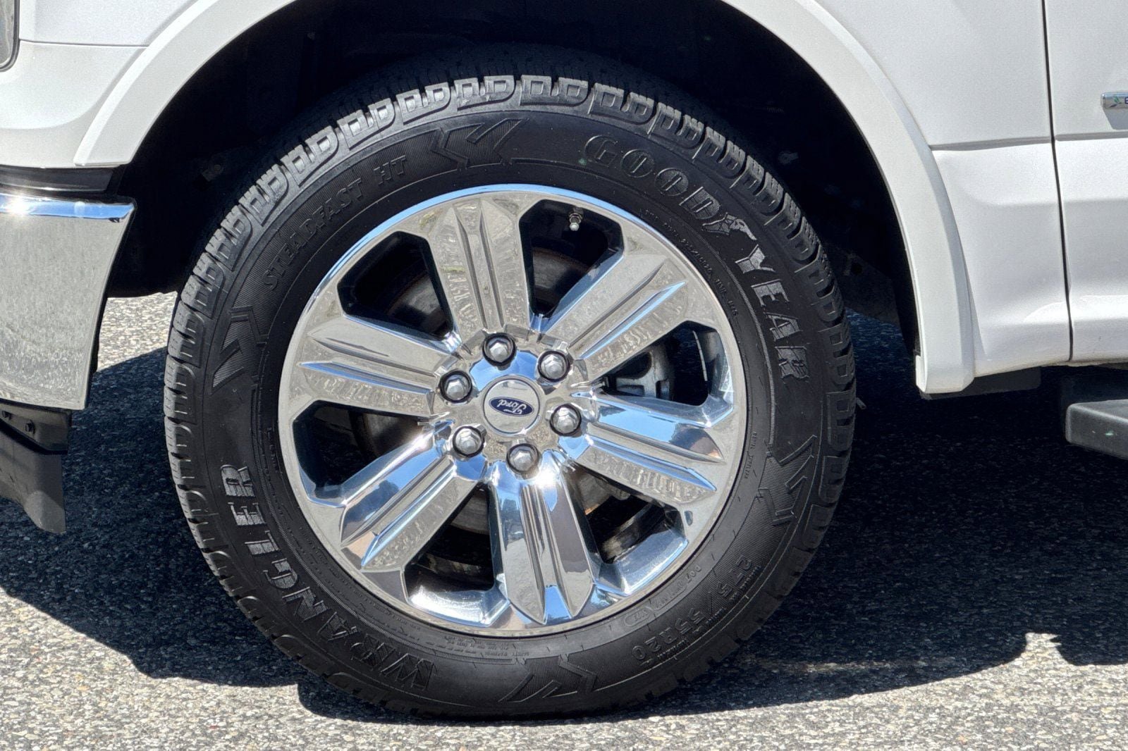 Used 2017 Ford F150 Lariat image 29