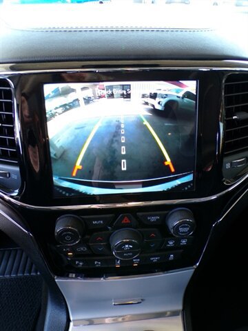 Used 2020 Jeep Grand Cherokee Summit AWD/4WD image 31