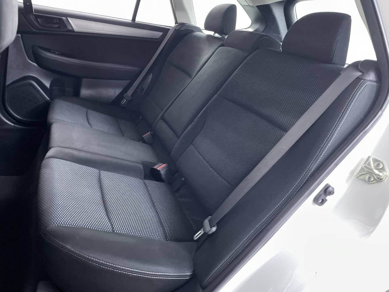 Used 2019 Subaru Outback 2.5i AWD/4WD image 19
