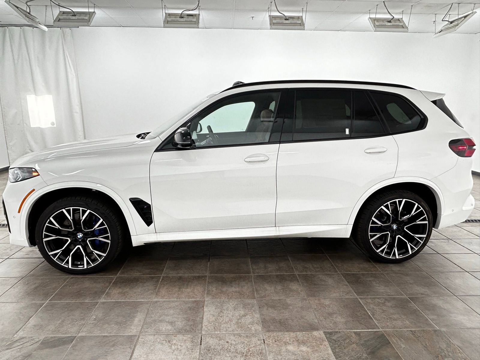 New 2026 BMW X5 M Competition w/ Executive Package AWD/4WD image 3