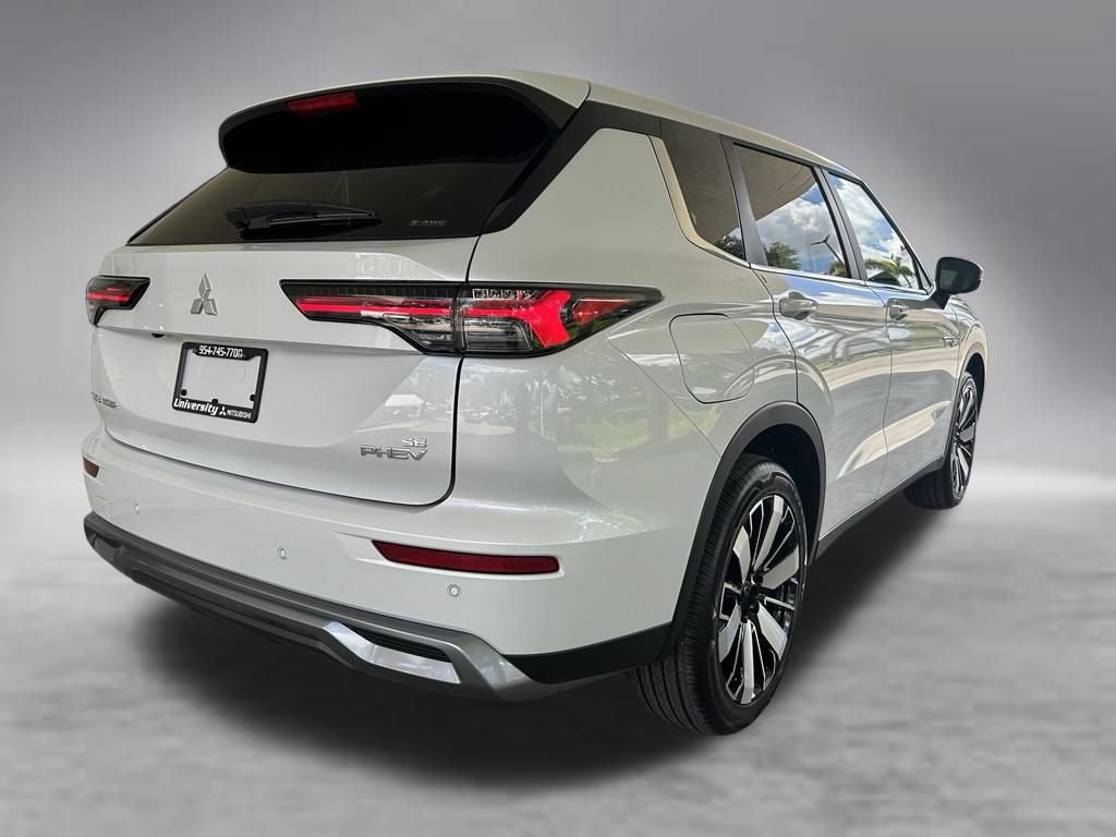 New 2026 Mitsubishi Outlander SE AWD/4WD image 3