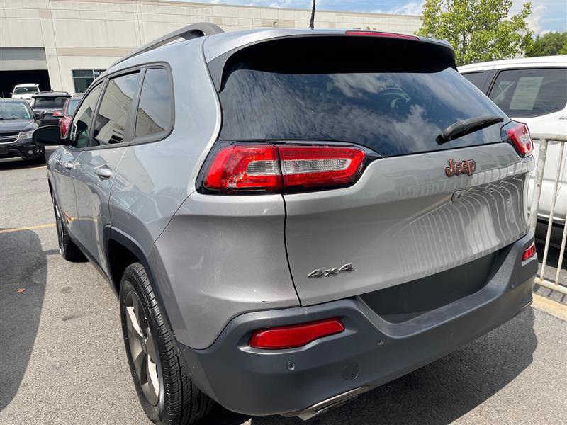 Used 2016 Jeep Cherokee 75th Anniversary image 9