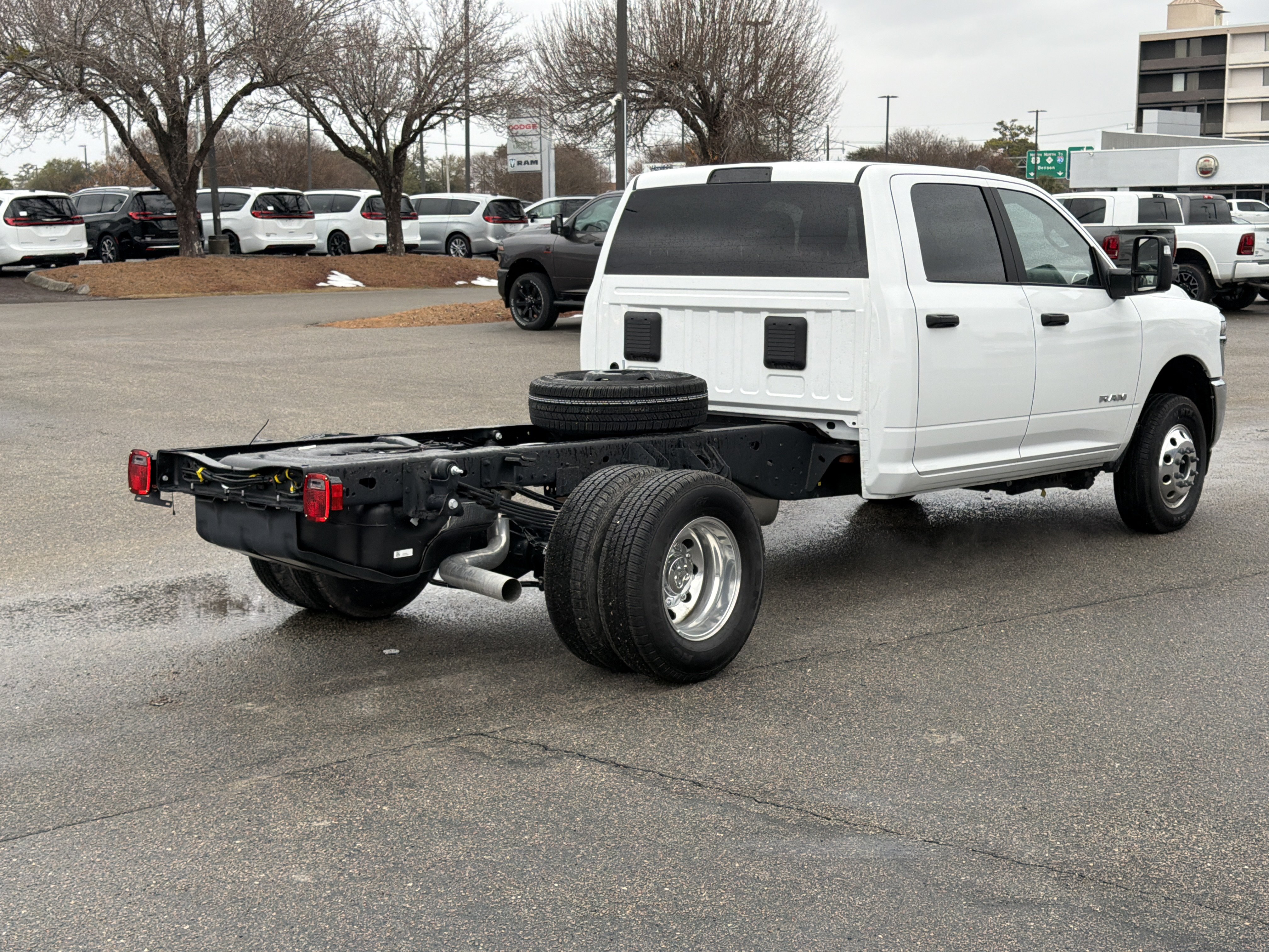 Used 2025 RAM 3500 Big Horn AWD/4WD image 8