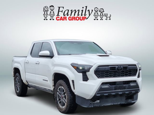 Certified 2024 Toyota Tacoma TRD Sport AWD/4WD image 2