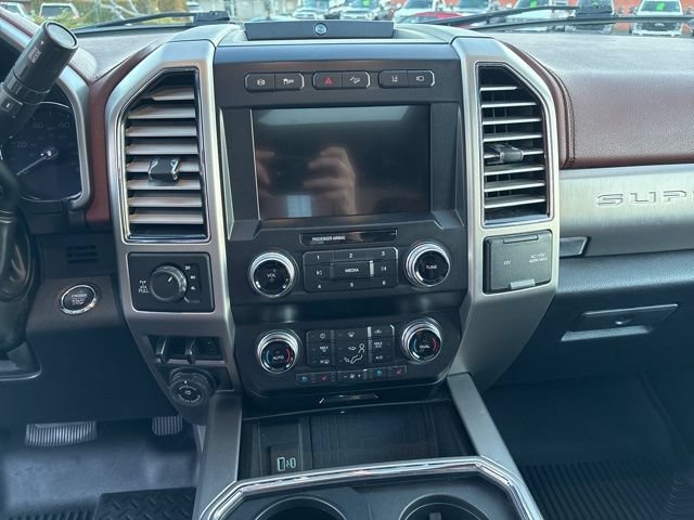 Used 2021 Ford F250 Platinum w/ FX4 Off-Road Package AWD/4WD image 23
