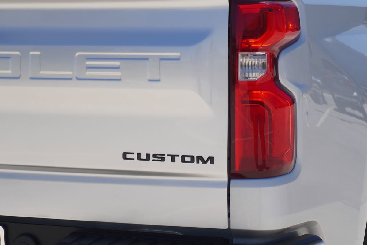 Used 2020 Chevrolet Silverado 1500 Custom w/ Rally Edition RWD image 12