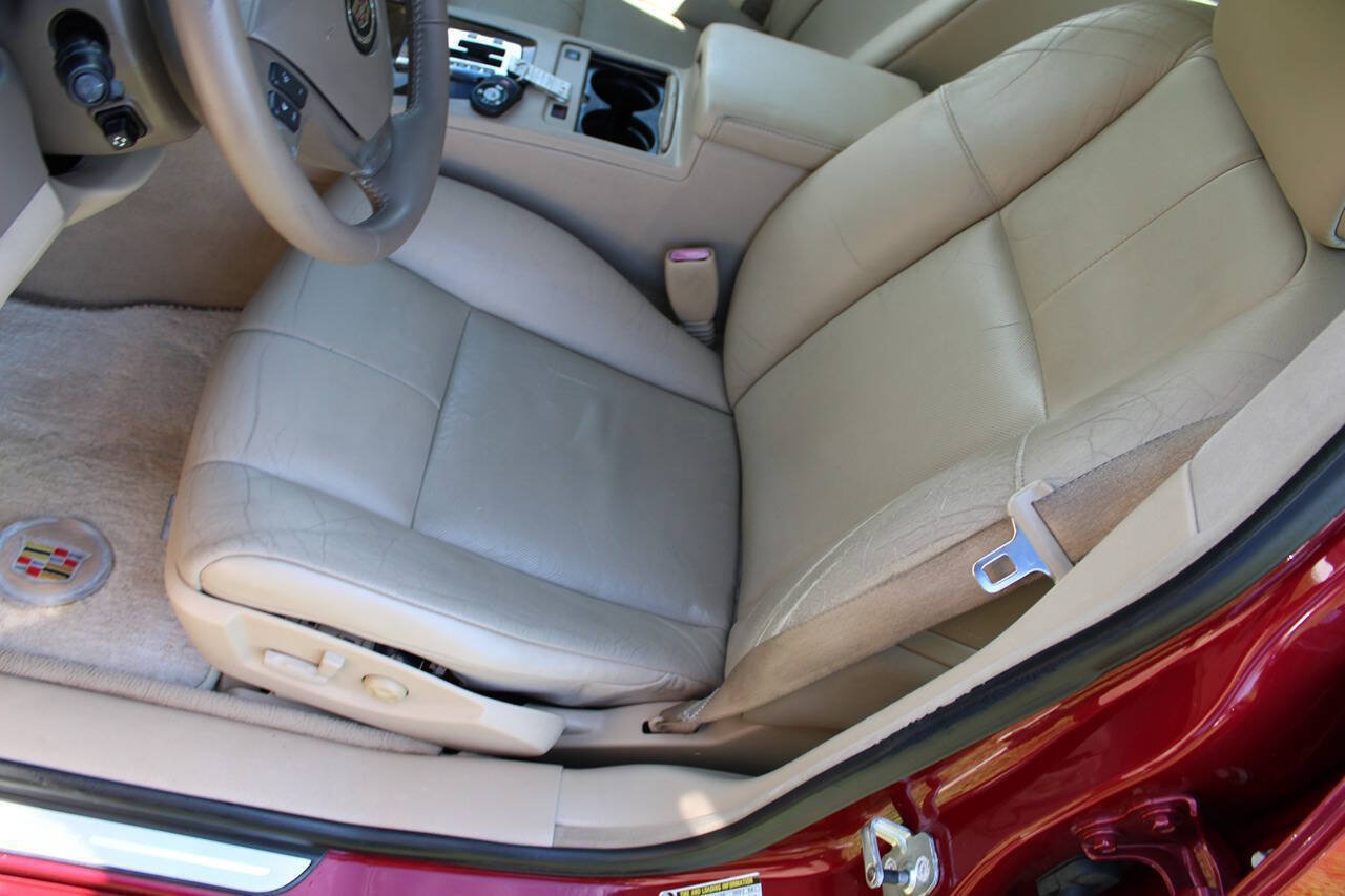 Used 2005 Cadillac STS w/ Preferred Equipment Group RWD image 16