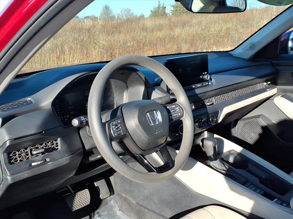 Used 2024 Honda Accord EX image 18