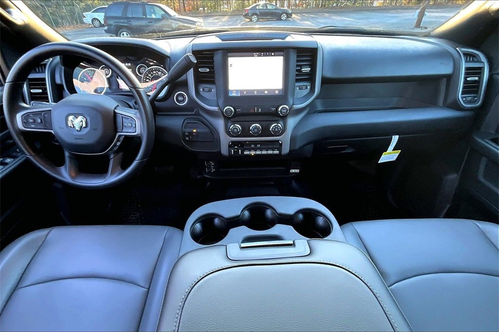 Used 2024 RAM 5500 Tradesman w/ Chrome Appearance Group image 8