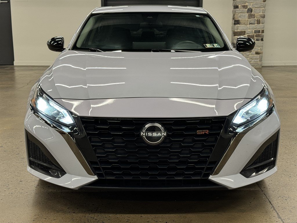 Used 2024 Nissan Altima 2.5 SR w/ SR Premium Package AWD/4WD image 2