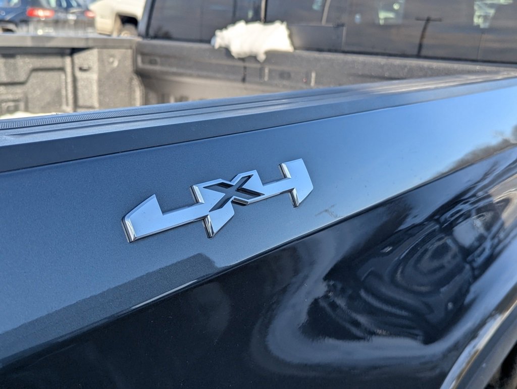 Used 2022 GMC Sierra 1500 SLT w/ SLT Premium Package image 12