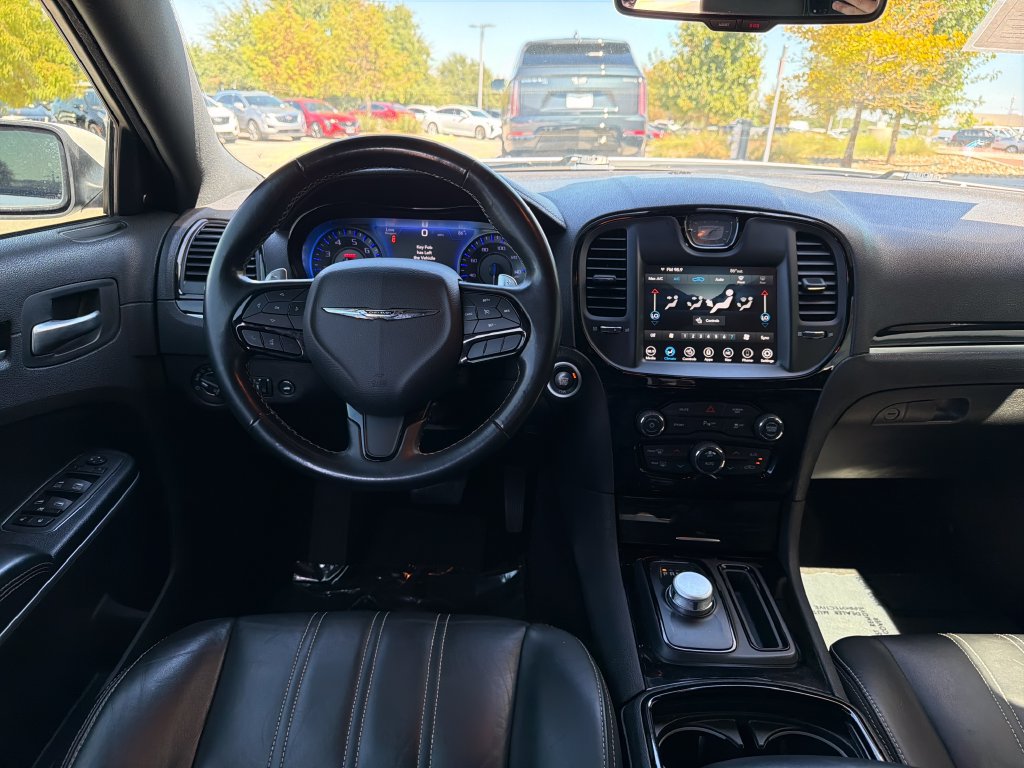 Used 2022 Chrysler 300 S RWD image 27