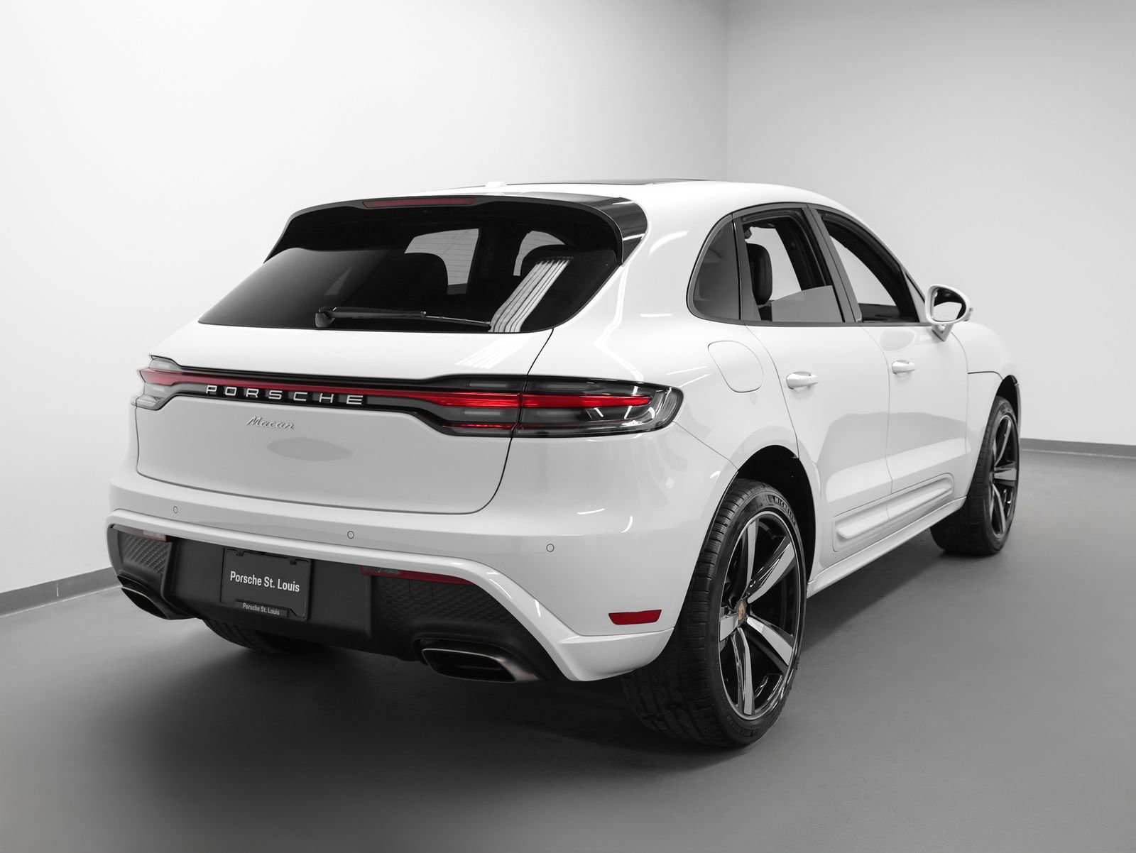 New 2026 Porsche Macan image 12