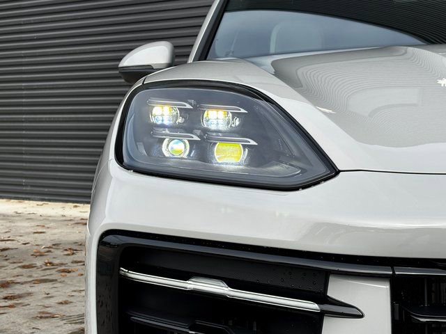 New 2026 Porsche Cayenne Coupe image 12