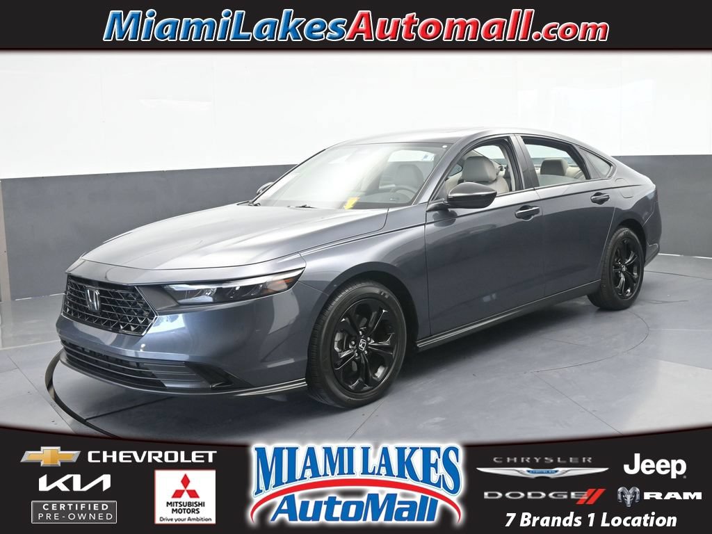 Used 2025 Honda Accord SE image 1