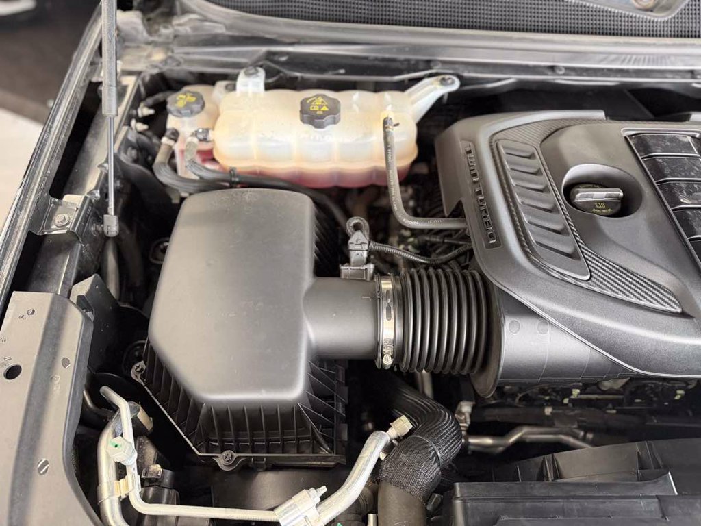 Used 2024 Jeep Wagoneer Series III AWD/4WD image 19