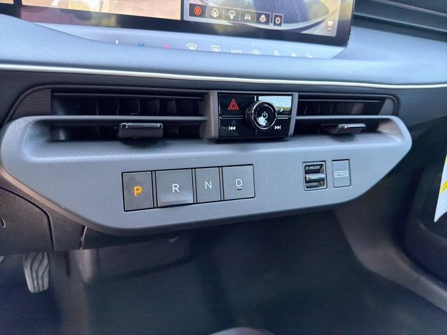 New 2026 Nissan Leaf Platinum+ FWD image 34