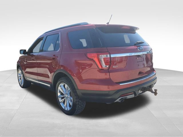 Used 2018 Ford Explorer XLT w/ Equipment Group 202A image 6