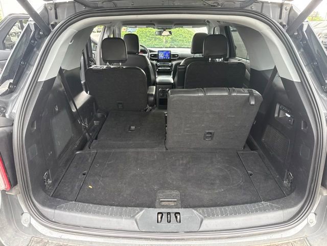 Used 2021 Ford Explorer Limited w/ Equipment Group 301A AWD/4WD image 31