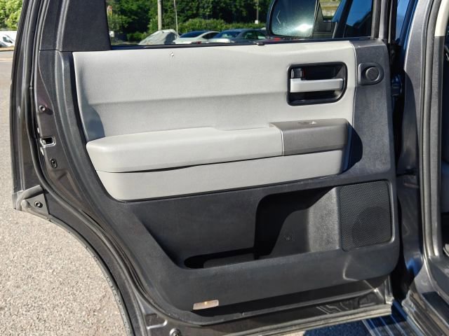 Used 2014 Toyota Sequoia Limited AWD/4WD image 33
