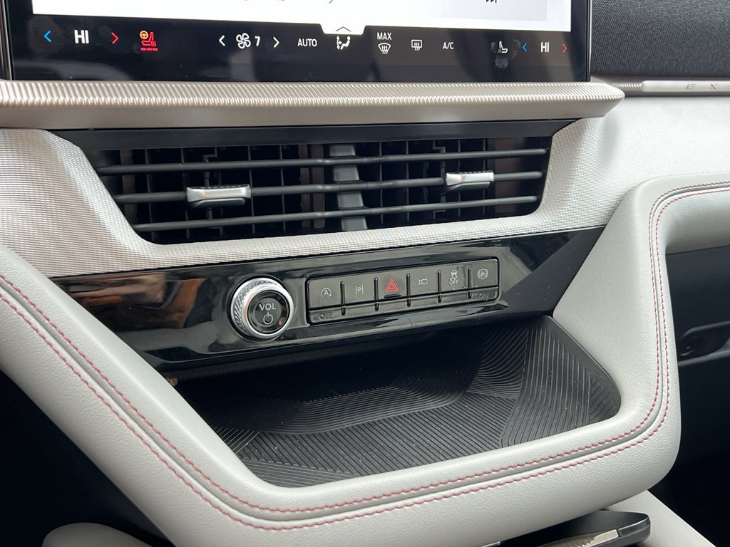 Certified 2025 Ford Explorer Active w/ Active Comfort Package image 23