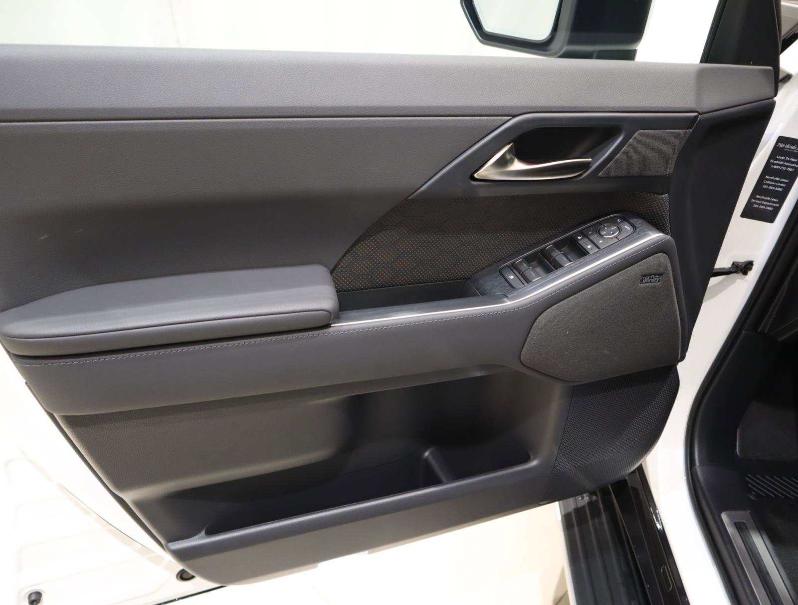 Used 2024 Lexus GX 550 w/ Accessory Package (Z1) image 24