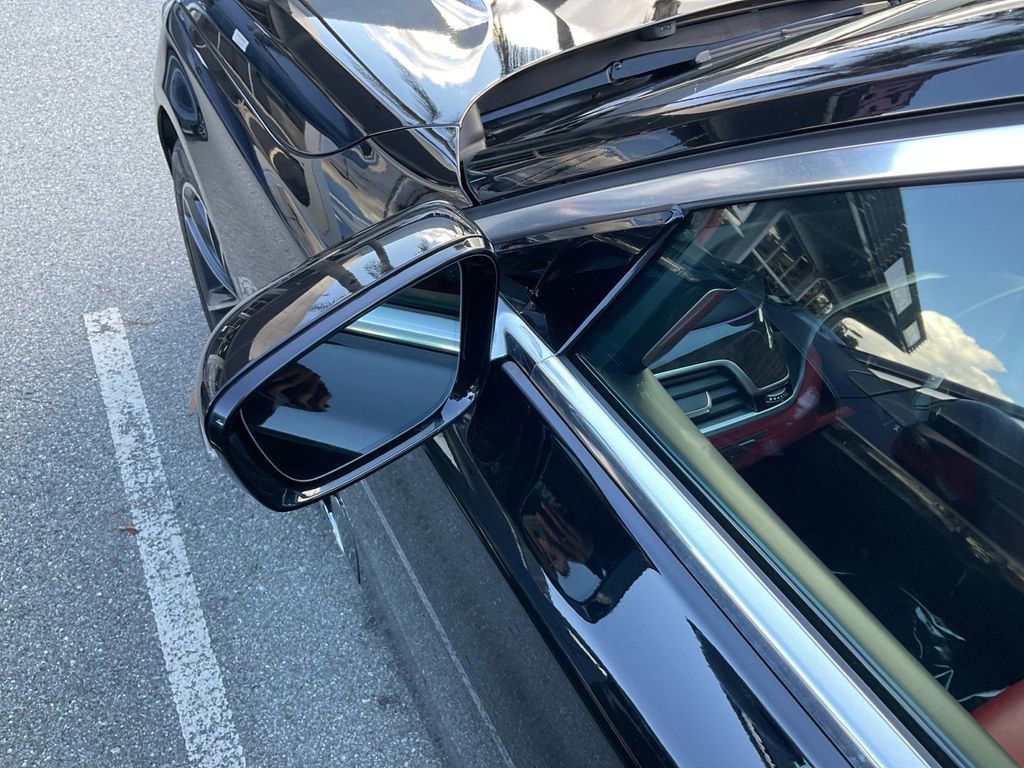 Used 2022 BMW 750i xDrive w/ Executive Package image 35