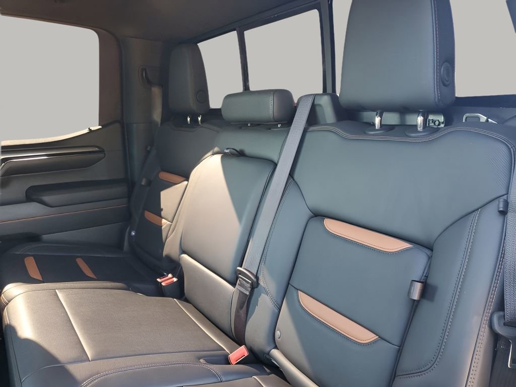 Used 2024 GMC Sierra 1500 AT4 w/ Technology Package image 19