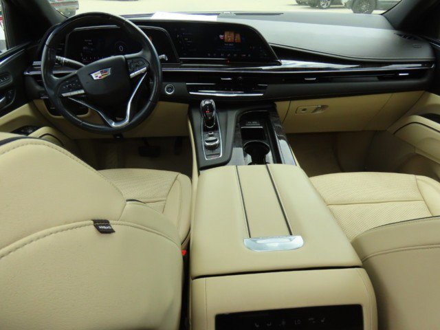 Used 2023 Cadillac Escalade ESV Premium Luxury image 23