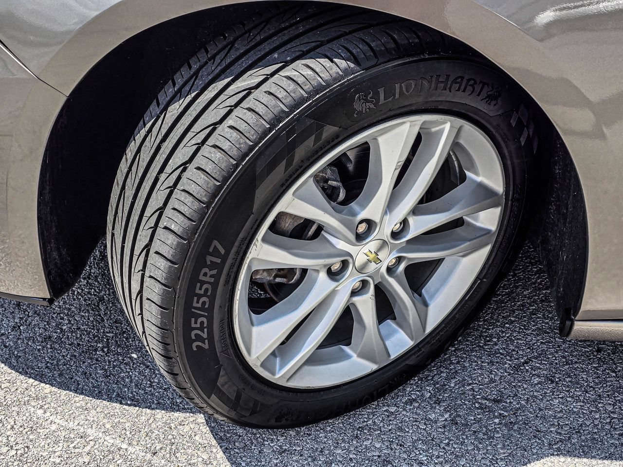 Used 2024 Chevrolet Malibu LT FWD image 10