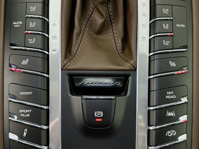 Used 2018 Porsche Macan GTS image 21