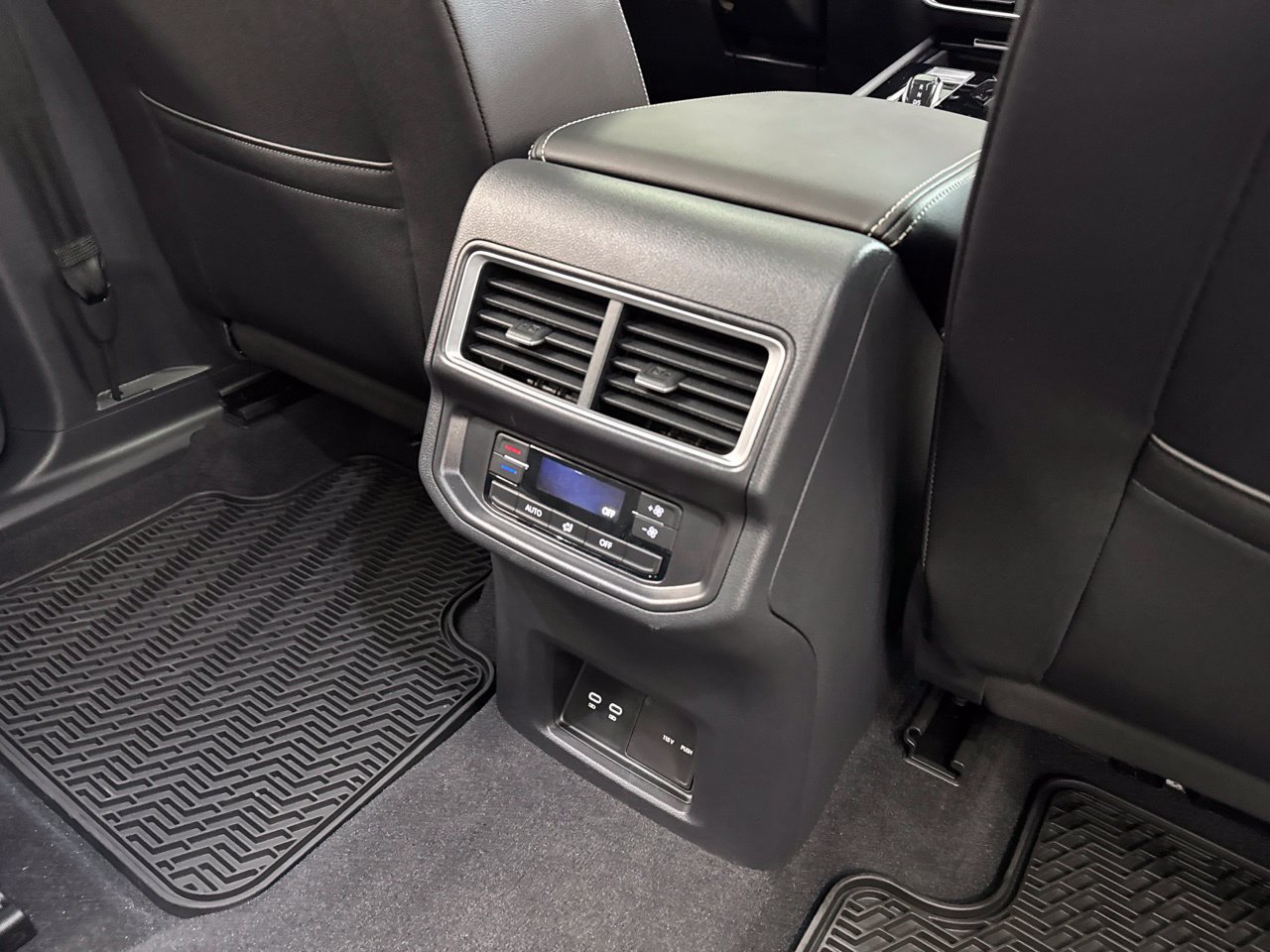 Used 2026 Volkswagen Atlas SE FWD image 55