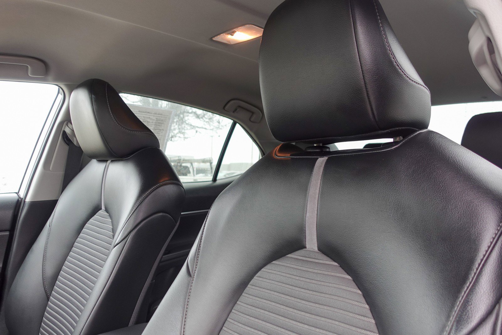 Used 2022 Toyota Camry SE image 10