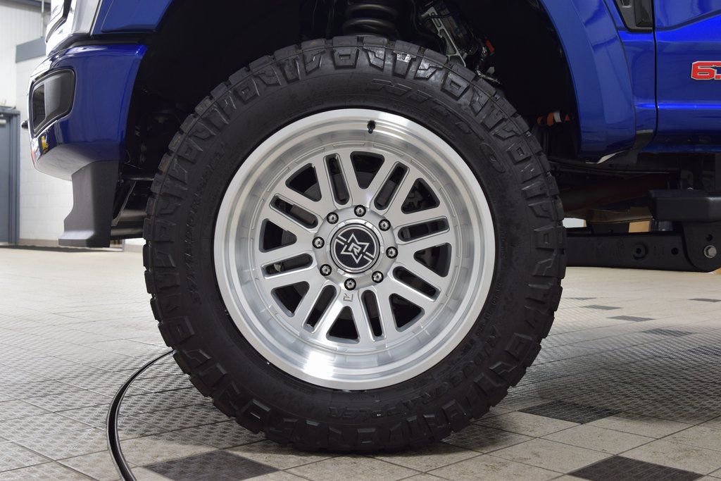 Used 2026 Ford F250 Lariat w/ Black Appearance Package image 23