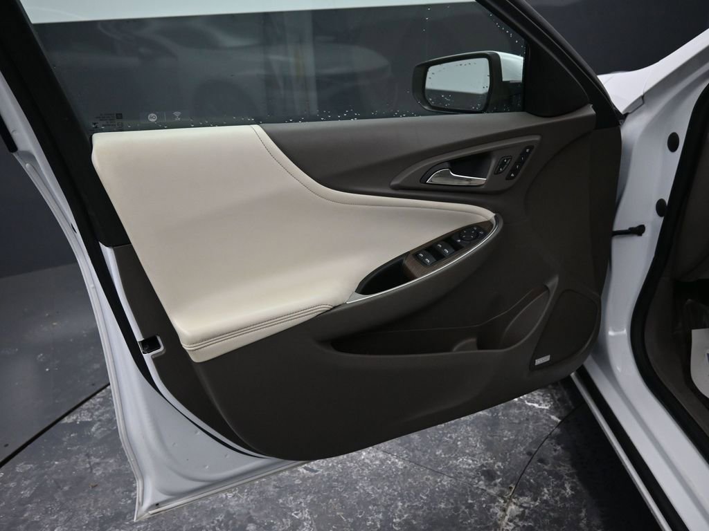 Used 2024 Chevrolet Malibu LT image 27