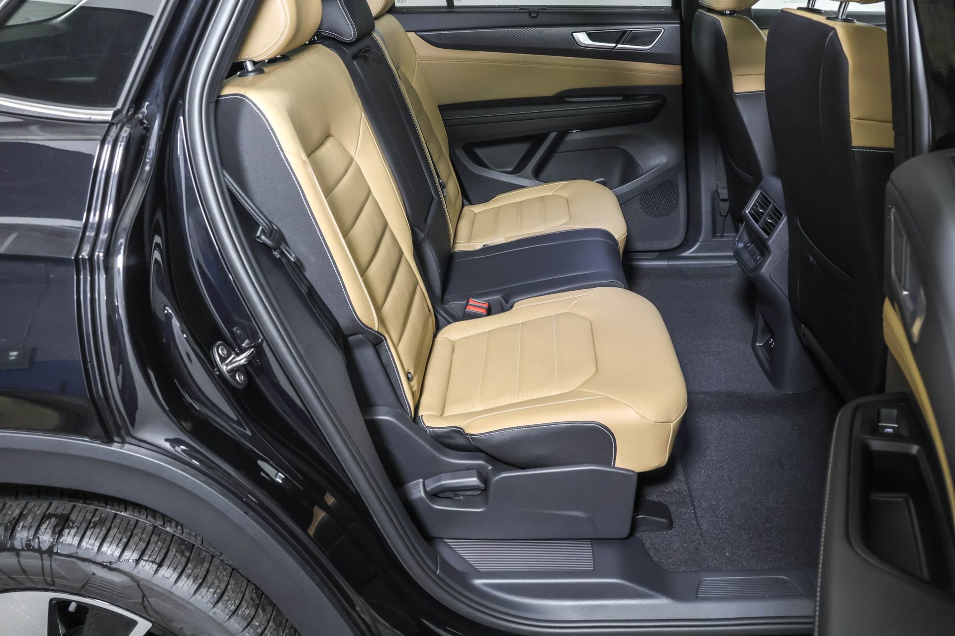 New 2026 Volkswagen Atlas Cross Sport SEL image 40