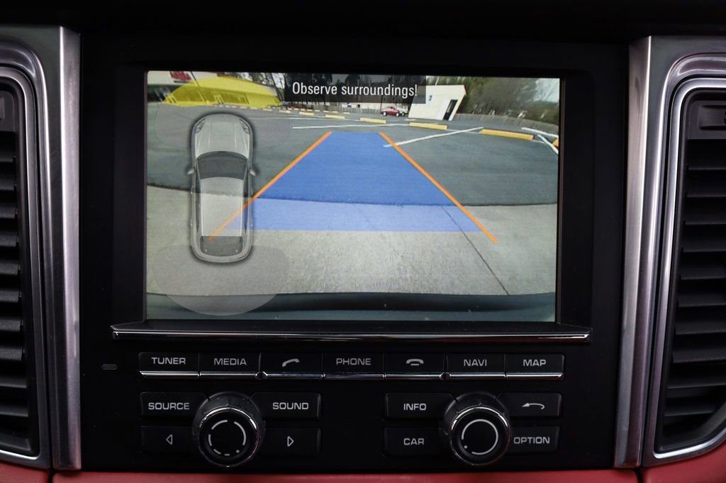 Used 2015 Porsche Macan Turbo image 38