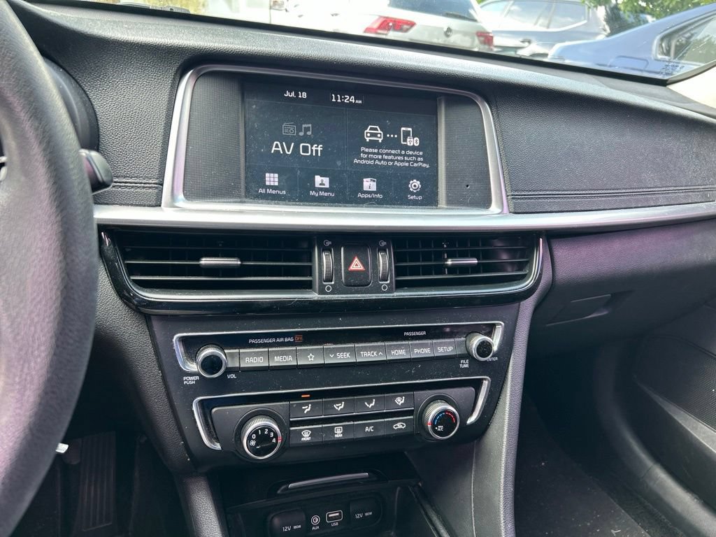 Used 2020 Kia Optima LX FWD image 30