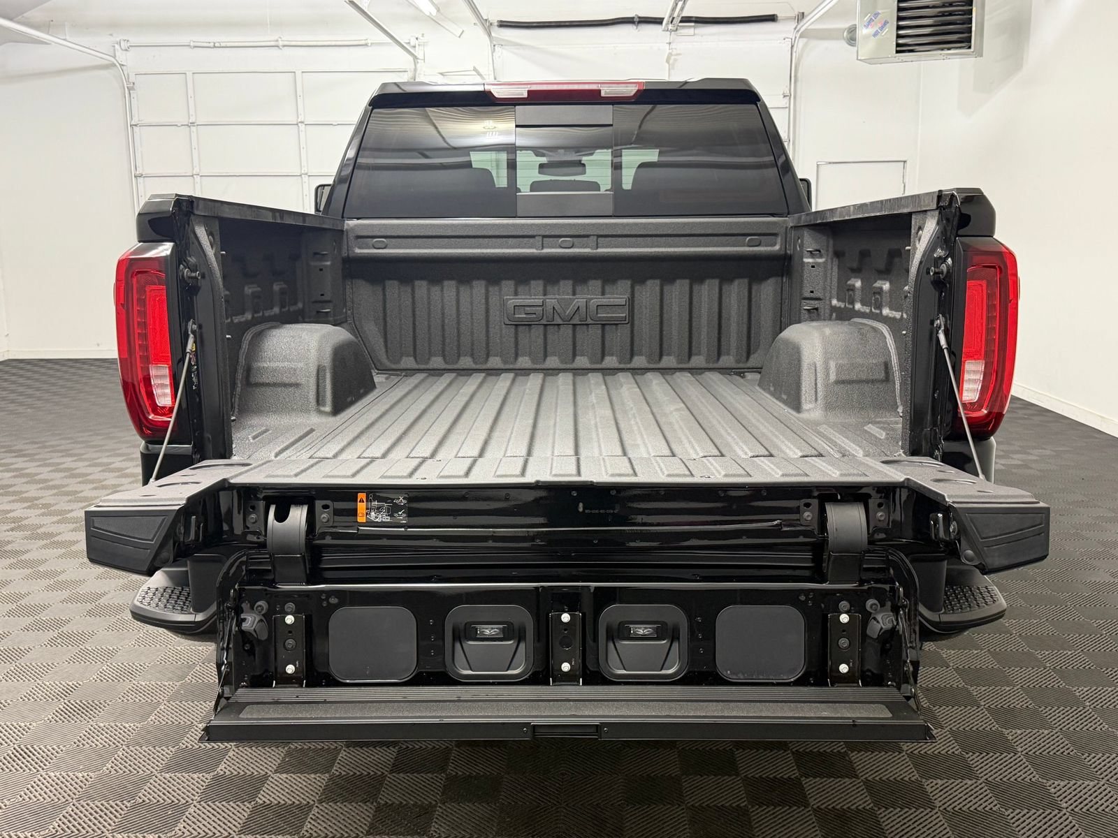 New 2026 GMC Sierra 1500 AT4 w/ AT4 Preferred Package AWD/4WD image 25