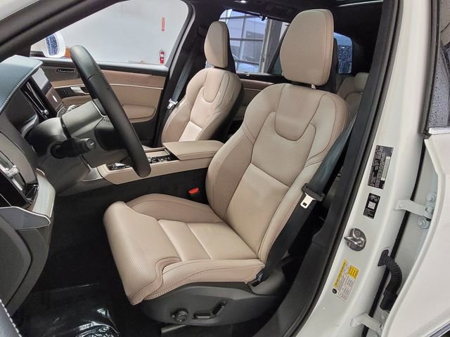 New 2026 Volvo XC90 B6 Ultra w/ Protection Package AWD/4WD image 7